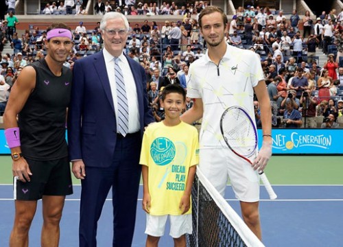 Nadal áp sát kỷ lục danh hiệu Grand Slam của Federer