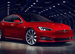 Porsche Taycan "đấu" Tesla Model S để tìm ra chiếc sedan điện thể thao nhất