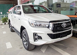 Sau Toyota Hilux, đến lượt Ranger, Colorado, Navara giảm giá