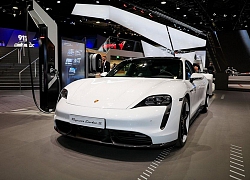 Taycan 2020 là một chiếc xe điện hoàn toàn, thể thao hoàn toàn và Porsche hoàn toàn !