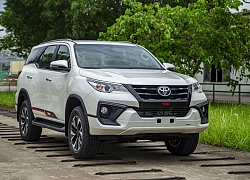 Toyota Fortuner TRD 2019 chốt giá 1,199 tỷ đồng, cạnh tranh Mazda CX-8