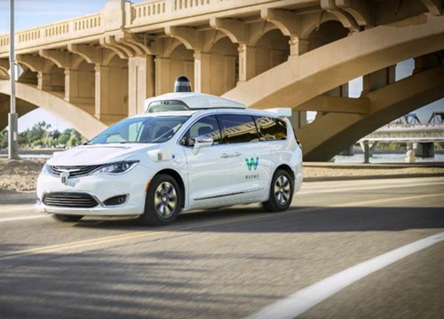 Trung Quốc tuyên bố sẽ mở dịch vụ taxi robot