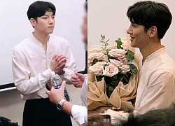 Ai bảo Ji Chang Wook đã ra sân bay về Hàn Quốc, nam diễn viên vẫn đang ở khách sạn chụp ảnh cười "phớ lớ" đây này!