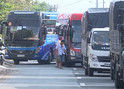 Vĩnh Long: Phà 200 tấn bị hư, bến phà Đình Khao kẹt cứng