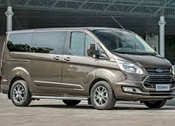 Cùng tầm tiền 1,1 tỷ đồng, chọn Ford Tourneo "full option" hay Kia Sedona tiêu chuẩn?