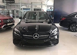 Sau 1.000 km, Mercedes-Benz C300 AMG 2019 được rao bán với quảng cáo: "Giá siêu yêu"