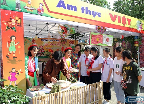 Đến trường Tô Hiệu nghe học sinh nói tiếng Nhật như gió