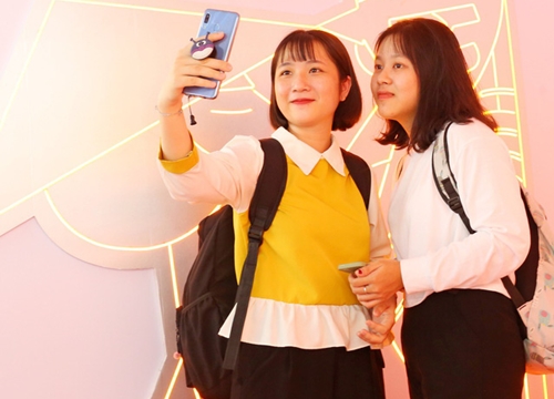 "Đột nhập" Xiaomi Campus Tour 2019 để xem có gì mà hội sinh viên hào hứng quá vậy?