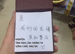 Ăn hẳn liên hoàn cú lừa khi nhận quà của đứa bạn thân thích "trêu ngươi": Thấy mà tức á!