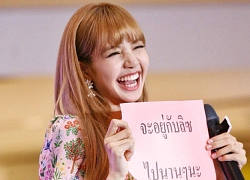 Fan tặng món quà từng bị hiểu nhầm thành "phim mát mẻ", đây là biểu cảm gây sốt của Lisa (BLACKPINK)