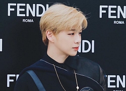 Kang Daniel lên bìa tạp chí cực 'bảnh', nhưng ai nỡ son môi đỏ choét cho anh chàng thế này?