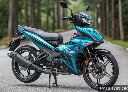 Yamaha Exciter 150 độ động cơ bị cảnh sát truy quét tại Malaysia