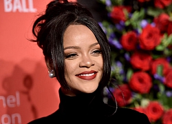 Lâu lắm mới tái xuất trên sân khấu, Rihanna bất ngờ vướng nghi án mang bầu