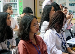 Lời thầy Hiệu trưởng: "Đại học là thời gian đẹp nhất, hãy cứ ước mơ"