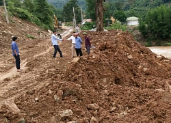 Nhà thầu tự ý trút đất xuống sông ở Nghệ An: Đã xúc gần 1.000m3 đất đổ về đúng vị trí