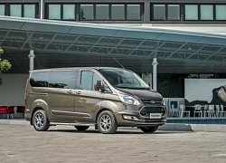 Ra mắt Ford MPV Tourneo gồm 2 phiên bản, giá từ 999 triệu đồng