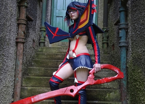 Ryuko Matoi với bộ trang phục "chất lừ"