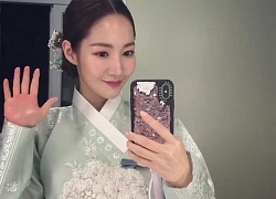 'Thư ký Kim' Park Min Young diện hanbok xinh ngất ngây dịp Tết Trung thu