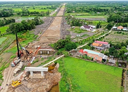 Thủ tướng yêu cầu minh bạch các dự án đầu tư cho sân bay Tân Sơn Nhất