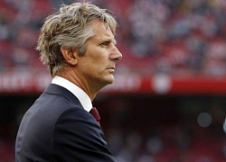 XONG! Van der Sar lên tiếng, làm rõ khả năng đến Man Utd