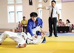 Quá nhập vai vận động viên Judo, Isaac khiến đoàn phim khiếp sợ vì gặp ai cũng muốn vật