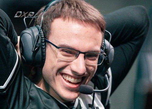 LMHT: Perkz mời gọi Rookie, Faker đến châu âu để thành lập nên 'team only mid'