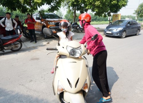 Tài xế bỏ quên bé 3 tuổi trên ô tô suốt 7 tiếng: 'Tôi cảm thấy có lỗi với cháu bé'