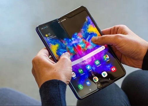 Thương gia nước ngoài hét giá Galaxy Fold hơn 2 lần, lên tới gần 5.000 USD