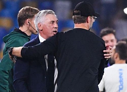 Ancelotti thủ thỉ điều gì khiến Klopp cười tươi dù thua trận?