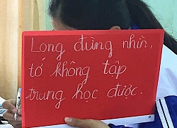 Bị 'crush' thích ra mặt, nữ sinh bối rối viết tấm bảng nhắc nhở: 'Long đừng nhìn, tớ không tập trung học được'