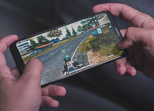 Giá giảm sâu, smartphone gaming Honor Play với cấu hình "khủng" đã trở lại đầy mạnh mẽ