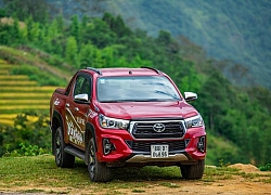 Toyota giảm giá dòng bán tải Hilux