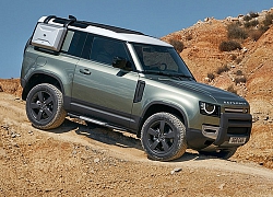 Land Rover Defender 2020 - đối thủ đáng gờm của Mercedes G-Class