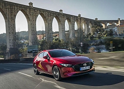 Mazda3 thế hệ mới chính thức ra mắt tại Thái Lan với hai phiên bản sedan và hatchback