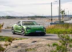 Quên Nurburgring đi, Porsche Taycan đẹp nhất là khi được "sống bình thường"