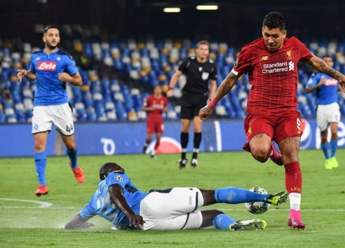 Salah tịt ngòi, Liverpool thua tức tưởi Napoli trận mở màn