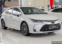 Cận cảnh Toyota Corolla 1.8G 2019, giá gần 800 triệu