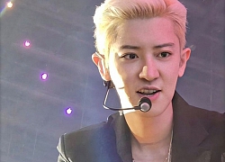 Chanyeol (EXO) tóc hồng môi đỏ chứng tỏ xinh trai làm dân tình khóc thét: "Fan Thái Lan đã làm gì oppa của chúng tôi thế này?"