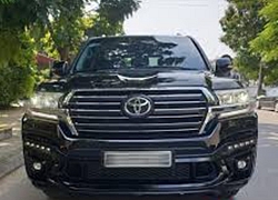 Chủ Toyota Land Cruiser vừa lấy xe đã chi thêm 200 triệu đồng độ bodykit độc nhất Việt Nam