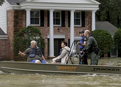 Dân Houston vật lộn với lũ lụt nặng sau bão Imelda