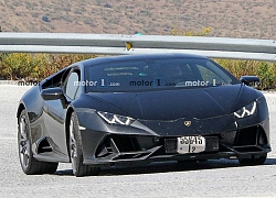 Lamborghini Huracan chạy thử với nhiều chi tiết đáng ngờ