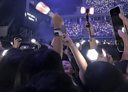 EXO-L bức xúc vì các fandom khác trà trộn vào concert của EXO với hàng loạt lightstick lạ hoắc