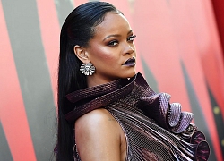 Rihanna ơi! Việc cần làm bây giờ là dừng việc kinh doanh thời trang lại và ra album đi