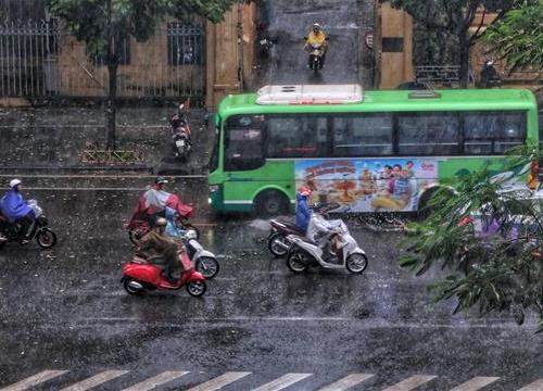 Thời tiết ngày 21/9: Trung Bộ, Tây Nguyên và Nam Bộ tiếp tục có mưa rào và dông