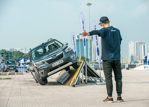 Trải nghiệm công nghệ hỗ trợ lái của Subaru