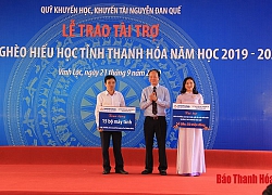 Trao Quỹ Khuyến học, khuyến tài Nguyễn Đan Quế cho học sinh nghèo hiếu học năm học 2019-2020