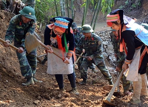 Dân vận góp phần xây dựng thế trận quốc phòng toàn dân tại Quân khu 2