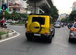 Độ đuôi gió chưa đủ 'dị', chiếc Mercedes-Benz G-Class này còn vừa đổi màu sơn vô cùng bắt mắt