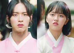 Hậu trường chụp poster 'Chuyện chàng Nokdu': Kim So Hyun xinh hết phần thiên hạ, Kang Tae Oh mê mệt vẻ đẹp phi giới tính của Jang Dong Yoon