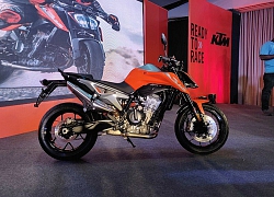 KTM 790 Duke mới về đại lý bán lẻ, Suzuki GSX-S750 toát mồ hôi